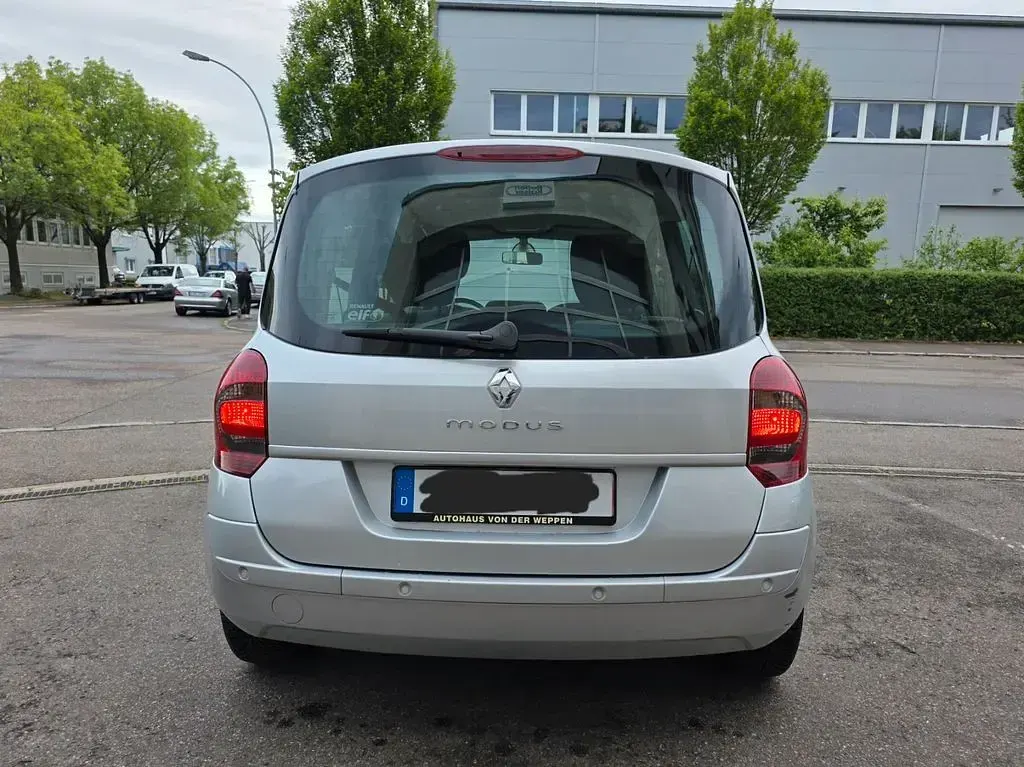 Gebraucht Renault Modus Dynamique 111 PS (81 kW) 2009 Silber Van / Kleinbus