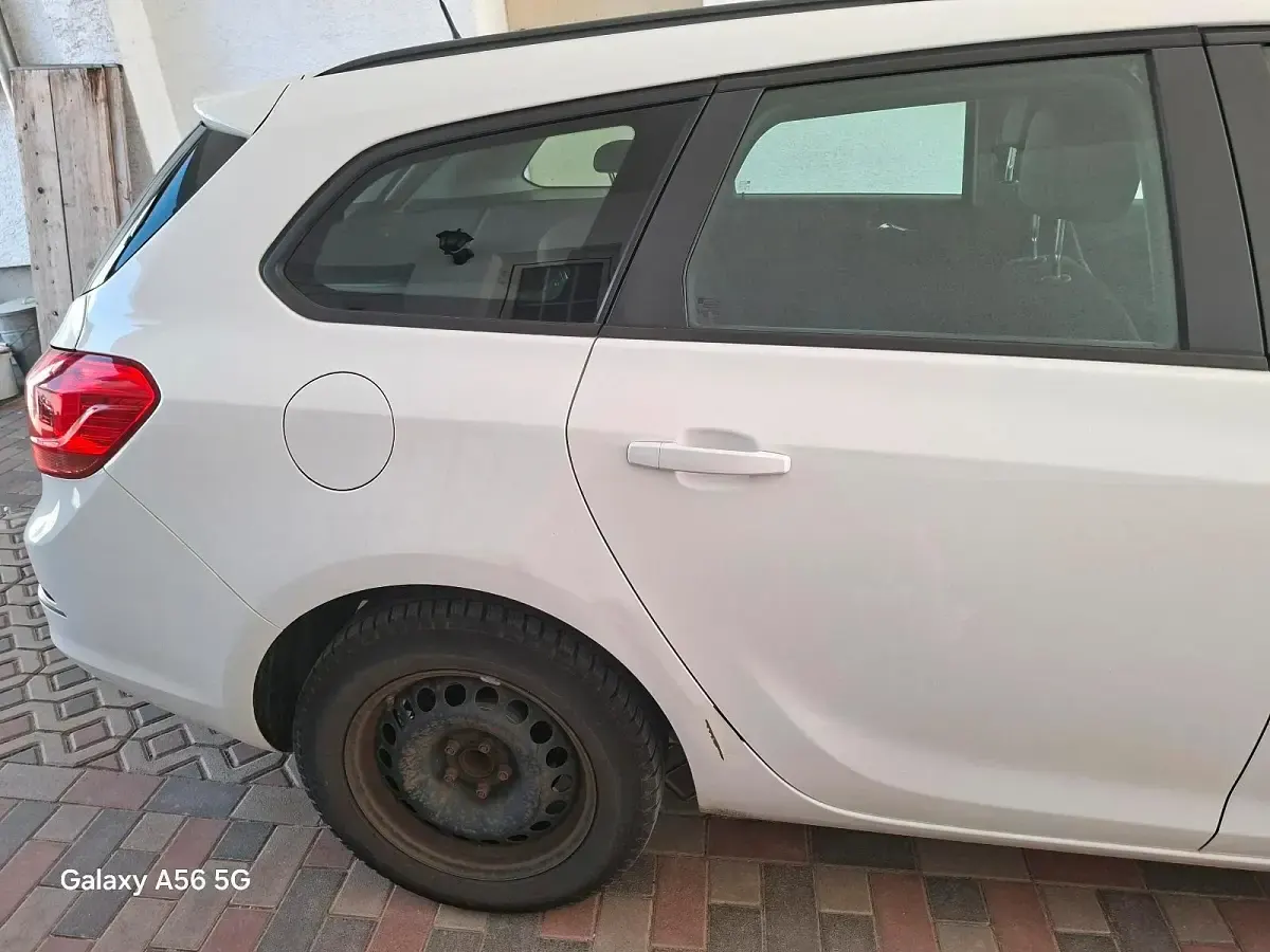 Gebraucht Opel Astra 116 PS (85 kW) 2016 Weiß Kombi