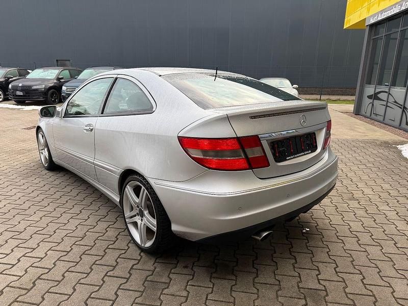 Gebraucht Mercedes CLC180 143 PS (105 kW) 2009 Silber Kleinwagen