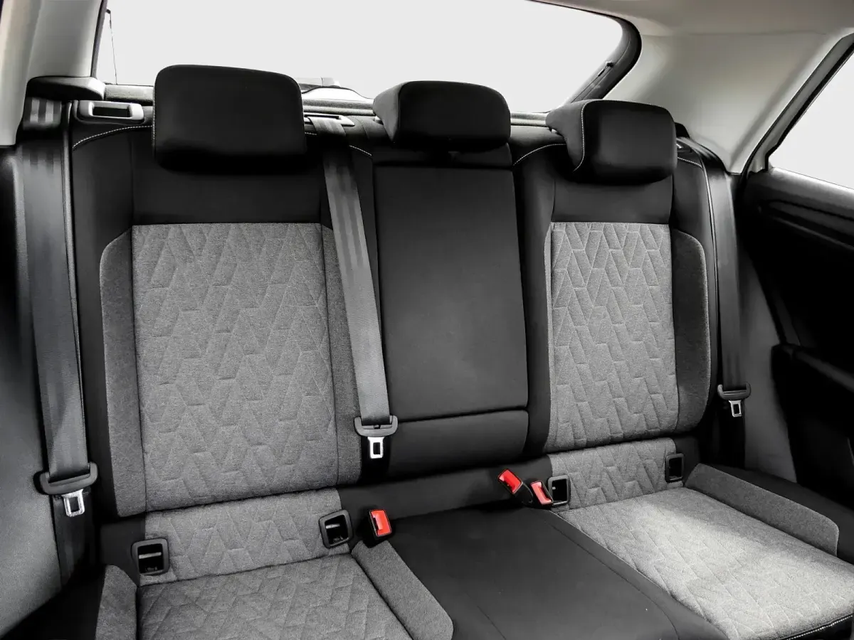 Gebraucht VW T-Roc Life 150 PS (110 kW) 2024 Grau SUV