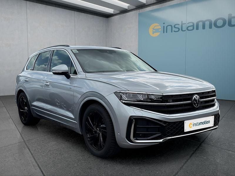 Silber Gebraucht 2024 VW Touareg SUV | 60.149 € (Guter Preis) - Bild 1/4