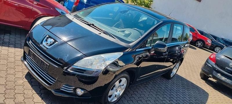 Gebraucht 2010 Peugeot 5008 Premium Van / Kleinbus | 2.990 € (Fairer Preis) - Bild 1/4