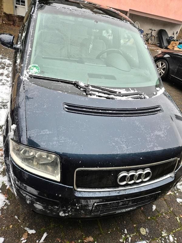 Blau Gebraucht 2003 Audi A2 Kleinwagen | 2.500 € (Guter Preis) - Bild 1/4