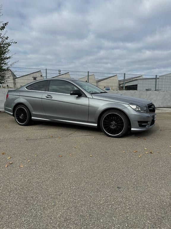 Grau Gebraucht 2012 Mercedes C250 AMG Coupé | 10.300 € (Guter Preis) - Bild 1/4