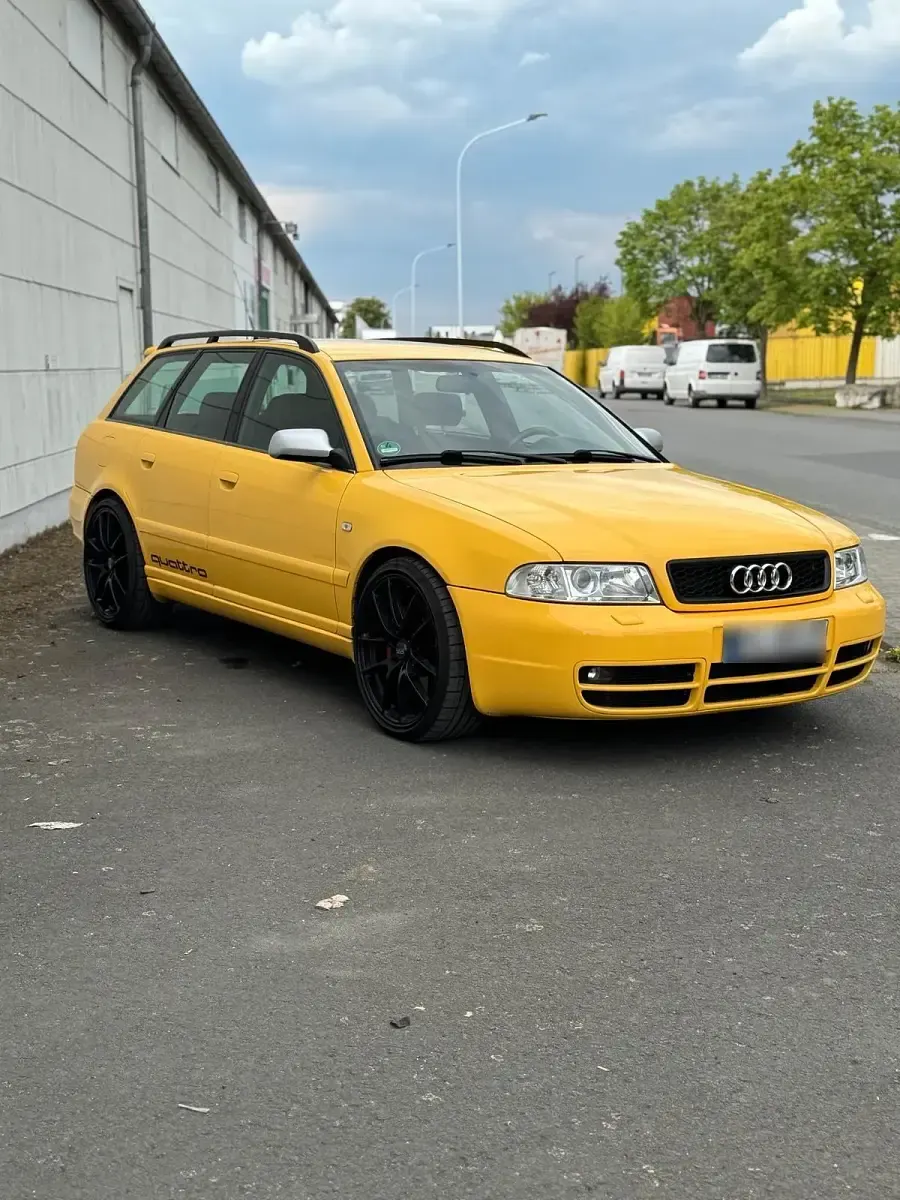 Gebraucht Audi S4 265 PS (194 kW) 2000 Gelb Kombi