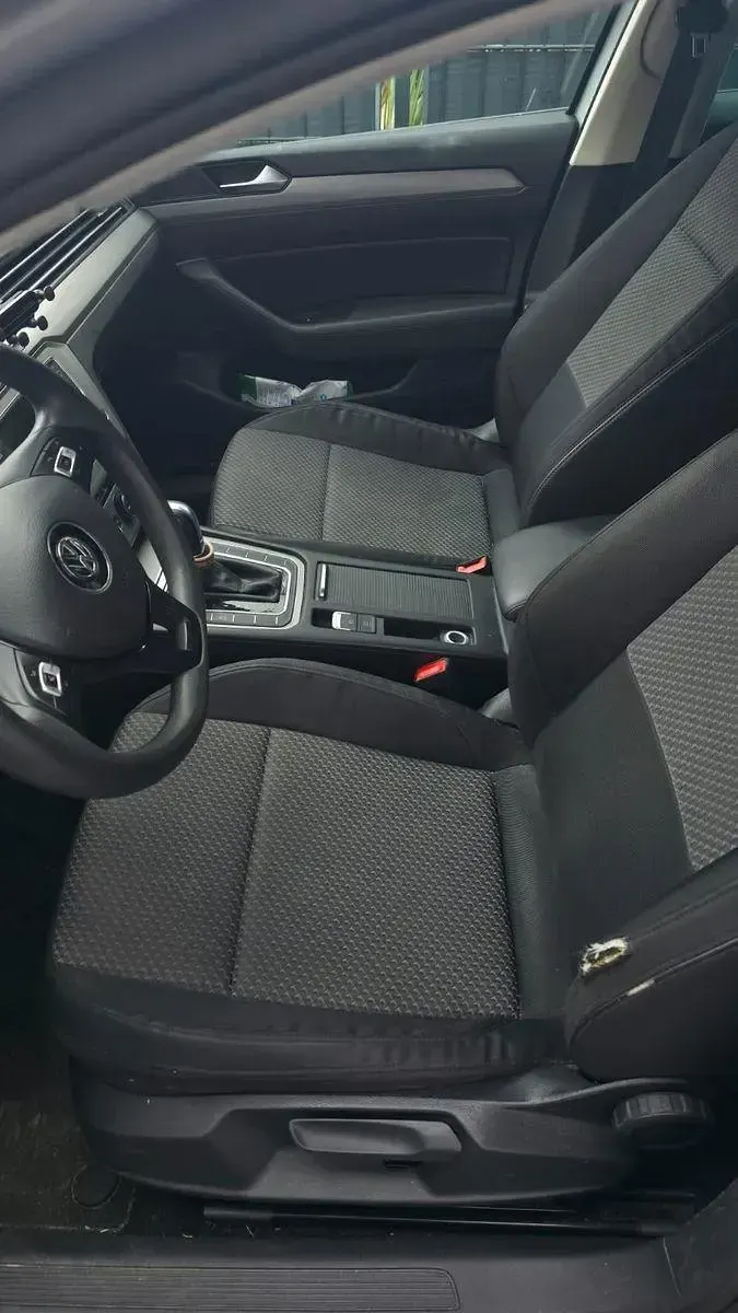 Gebraucht VW Passat 150 PS (110 kW) 2017 Silber Kombi