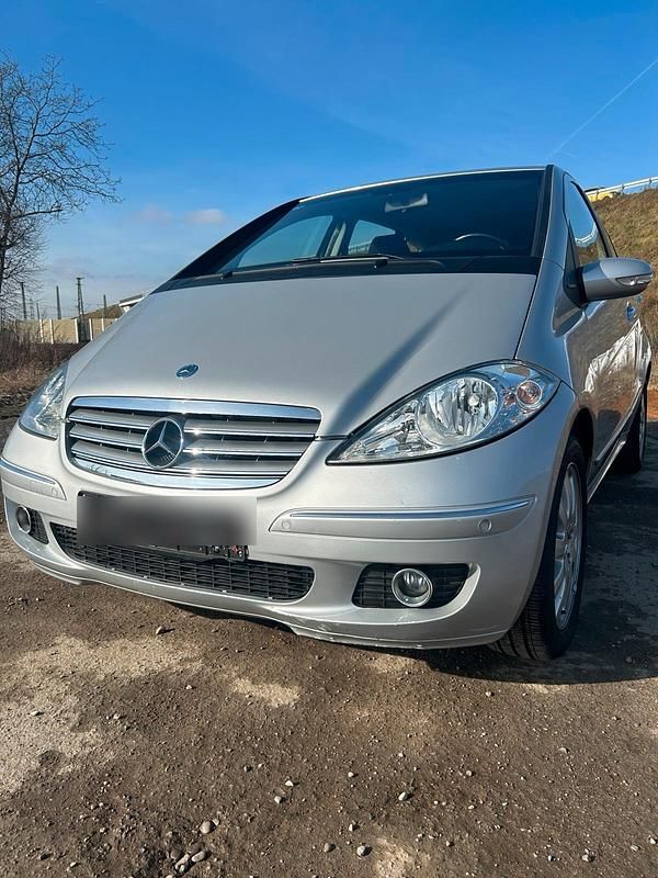 Silber Gebraucht 2005 Mercedes A170 Elegance Kleinwagen | 4.850 € (Etwas zu teuer) - Bild 1/4