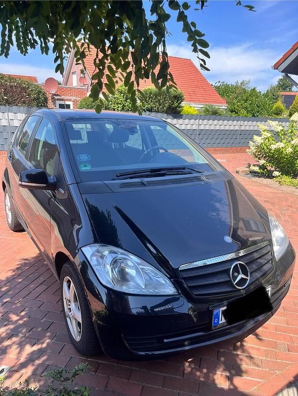 Schwarz Gebraucht 2009 Mercedes A160 Limousine | 2.000 € (Superpreis) - Bild 1/4