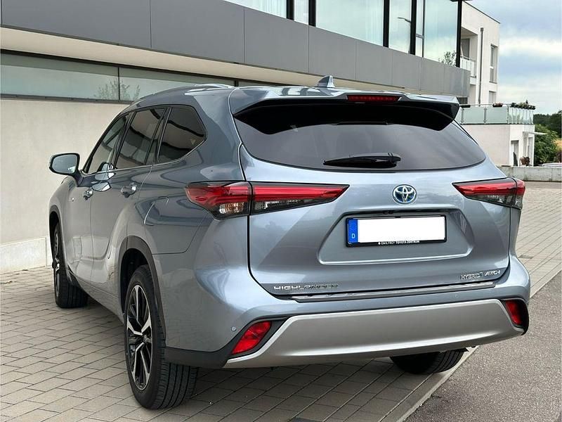 Gebraucht Toyota Highlander Luxury 247 PS (181 kW) 2021 Silber SUV