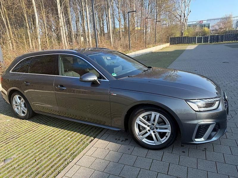 Gebraucht Audi A4 S-Line 190 PS (139 kW) 2020 Grau Kombi