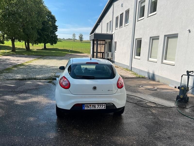 Weiß Gebraucht 2008 Fiat Bravo Kleinwagen | 2.000 € (Guter Preis) - Bild 1/4