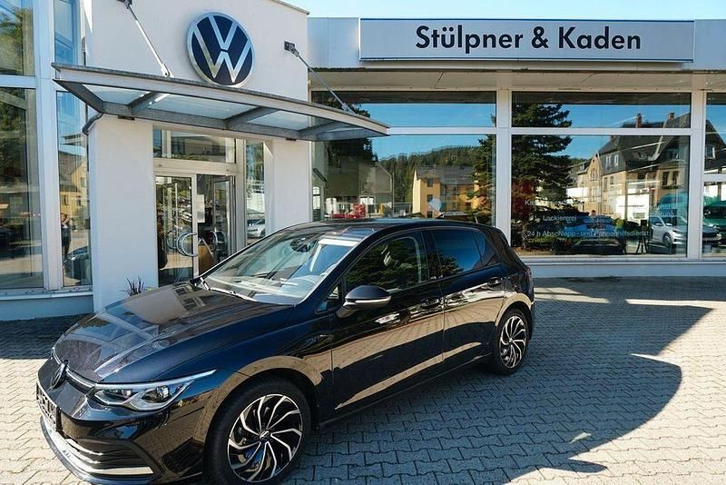 Gebraucht VW Golf VIII Move 150 PS (110 kW) 2024 Schwarz Limousine