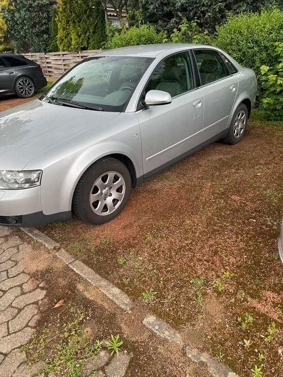 Silber Gebraucht 2002 Audi A4 Limousine | 1.800 € (Guter Preis) - Bild 1/4