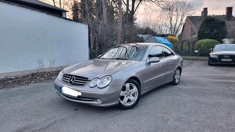 Gebraucht Mercedes CLK200 218 PS (160 kW) 2003 Gold Coupé