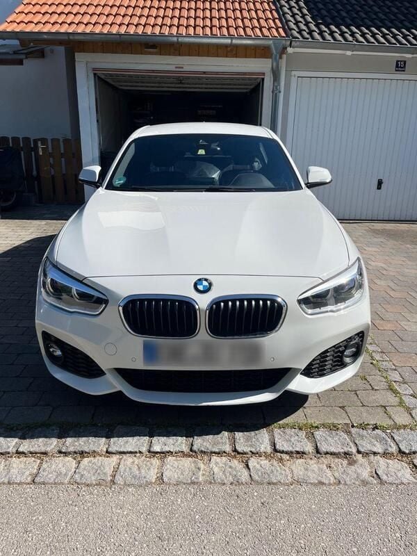 Weiß Gebraucht 2018 BMW 120 Performance Kleinwagen | 16.700 € (Fairer Preis) - Bild 1/4