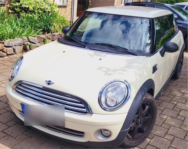 Weiß Gebraucht 2009 Mini Cooper Kleinwagen | 3.199 € - Bild 1/4