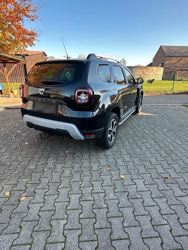 Second-hand Dacia Duster 114 CP (83 kW) 2018 Negru SUV