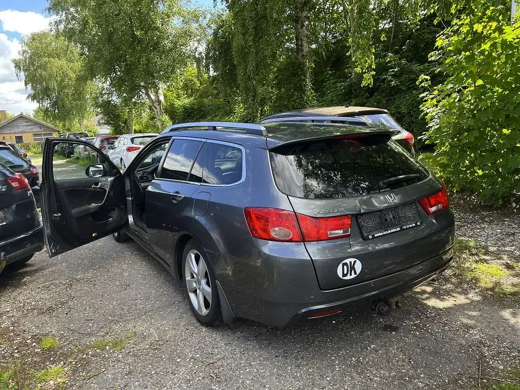 Gebraucht Honda Accord Executive 150 PS (110 kW) 2008 Grau Limousine