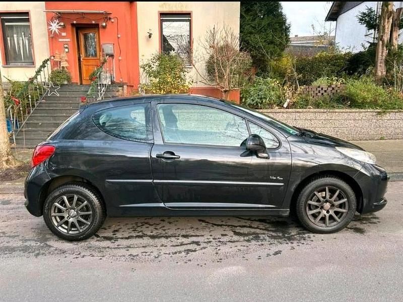 Gebraucht Peugeot 207 55 PS (40 kW) 2009 Schwarz Limousine