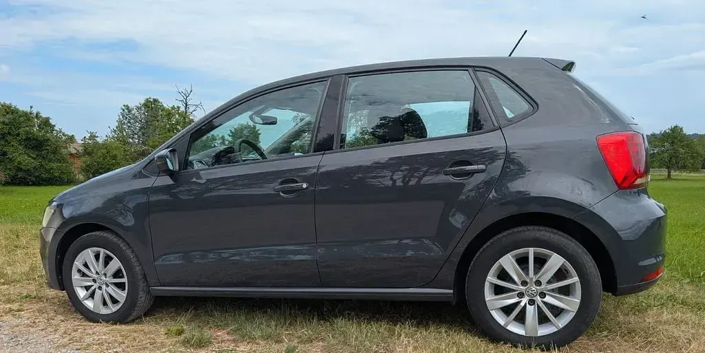 Gebraucht VW Polo Comfortline 75 PS (55 kW) 2017 Grau Kleinwagen