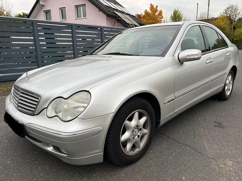 Silber Gebraucht 2001 Mercedes C220 Limousine | 1.999 € (Guter Preis) - Bild 1/4