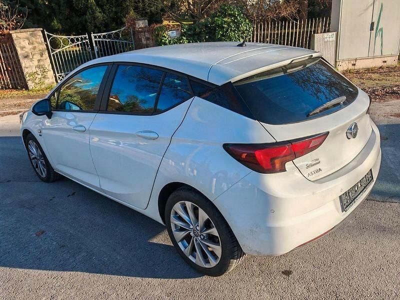 Gebraucht Opel Astra Active 125 PS (91 kW) 2019 Weiß Limousine