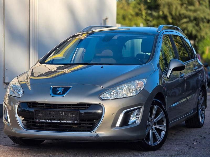 Grau Gebraucht 2011 Peugeot 308 Allure Kombi | 3.800 € (Guter Preis) - Bild 1/4