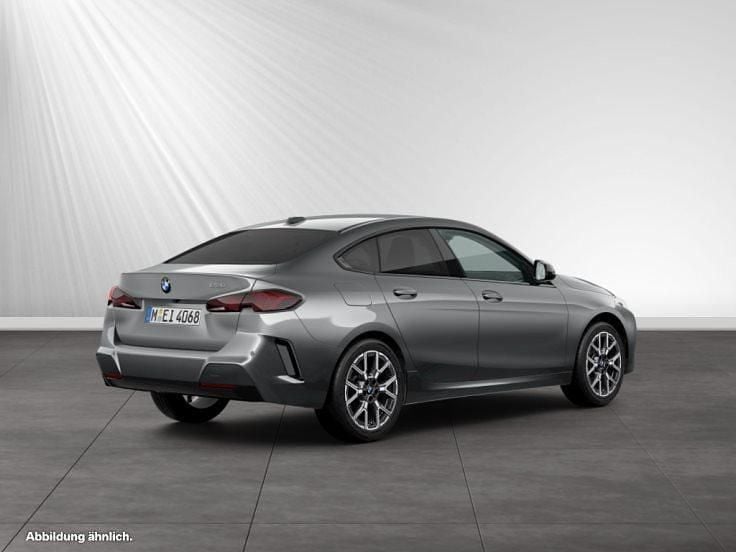 Gebraucht BMW 220 170 PS (125 kW) 2025 Skyscraper grau metallic Limousine