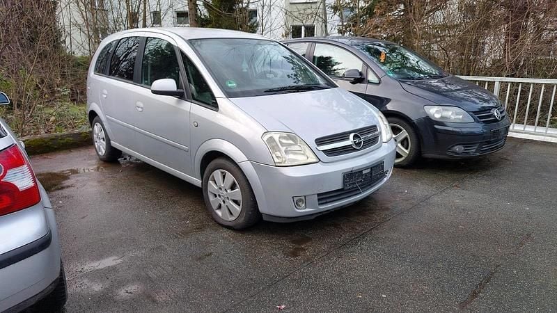Grau Gebraucht 2004 Opel Meriva Van / Kleinbus | 1.199 € (Fairer Preis) - Bild 1/2