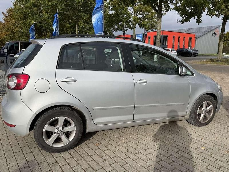 Gebraucht VW Golf VI Comfortline 110 PS (80 kW) 2009 Reflexsilber metallic Kleinwagen