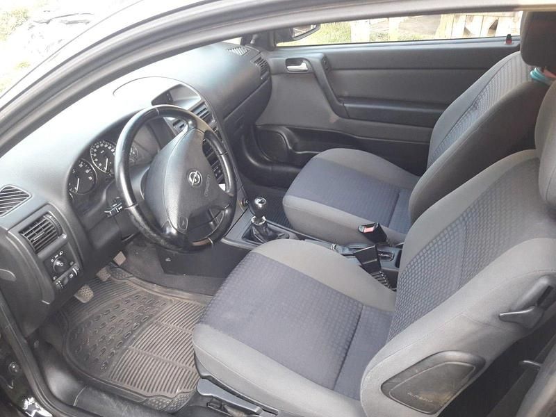 Gebraucht Opel Astra 75 PS (55 kW) 2001 Schwarz Limousine