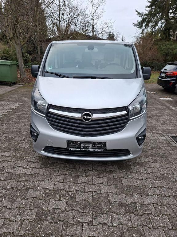 Gebraucht Opel Vivaro 145 PS (106 kW) 2017 Silber Van / Kleinbus