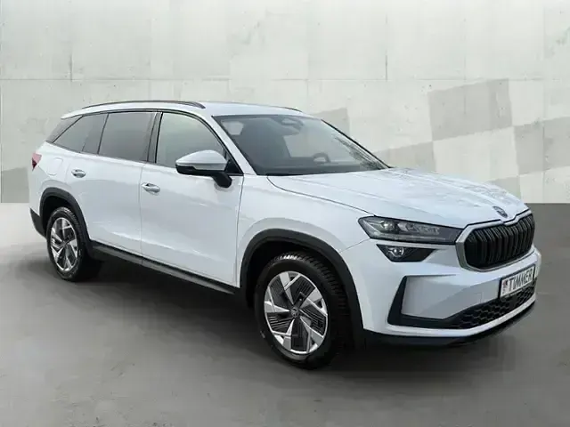 Gebraucht Skoda Kodiaq Selection 204 PS (150 kW) 2025 Moonweiß perleffekt SUV