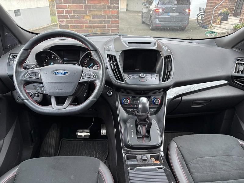 Gebraucht Ford Kuga ST-Line 240 PS (176 kW) 2019 Grau SUV