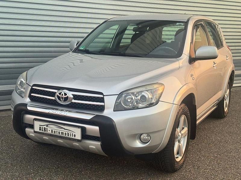 Silber Gebraucht 2008 Toyota RAV4 Sol SUV | 5.999 € (Fairer Preis) - Bild 1/4