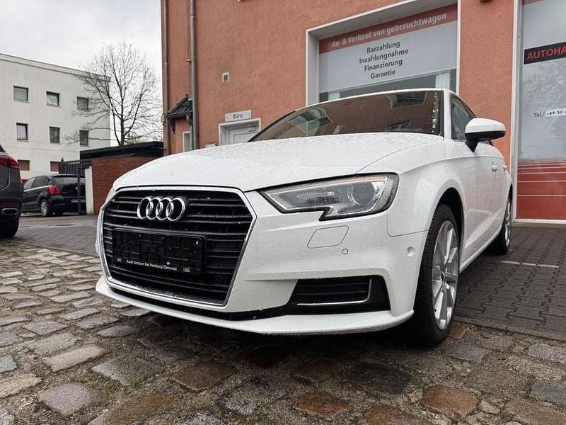 Second-hand Audi A3 Design 116 CP (85 kW) 2019 Alb Berlinǎ