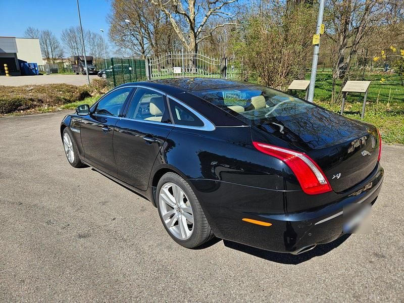 Gebraucht Jaguar XJ 275 PS (202 kW) 2011 Schwarz Limousine