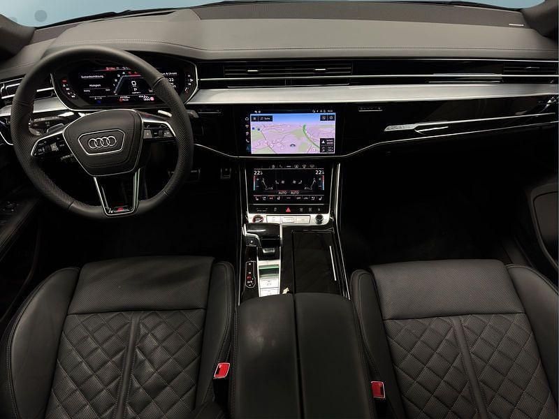 Gebraucht Audi S8 571 PS (419 kW) 2024 Grau Limousine