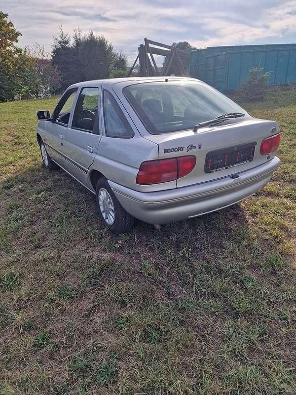 Gebraucht Ford Escort Ghia 90 PS (66 kW) 1994 Limousine