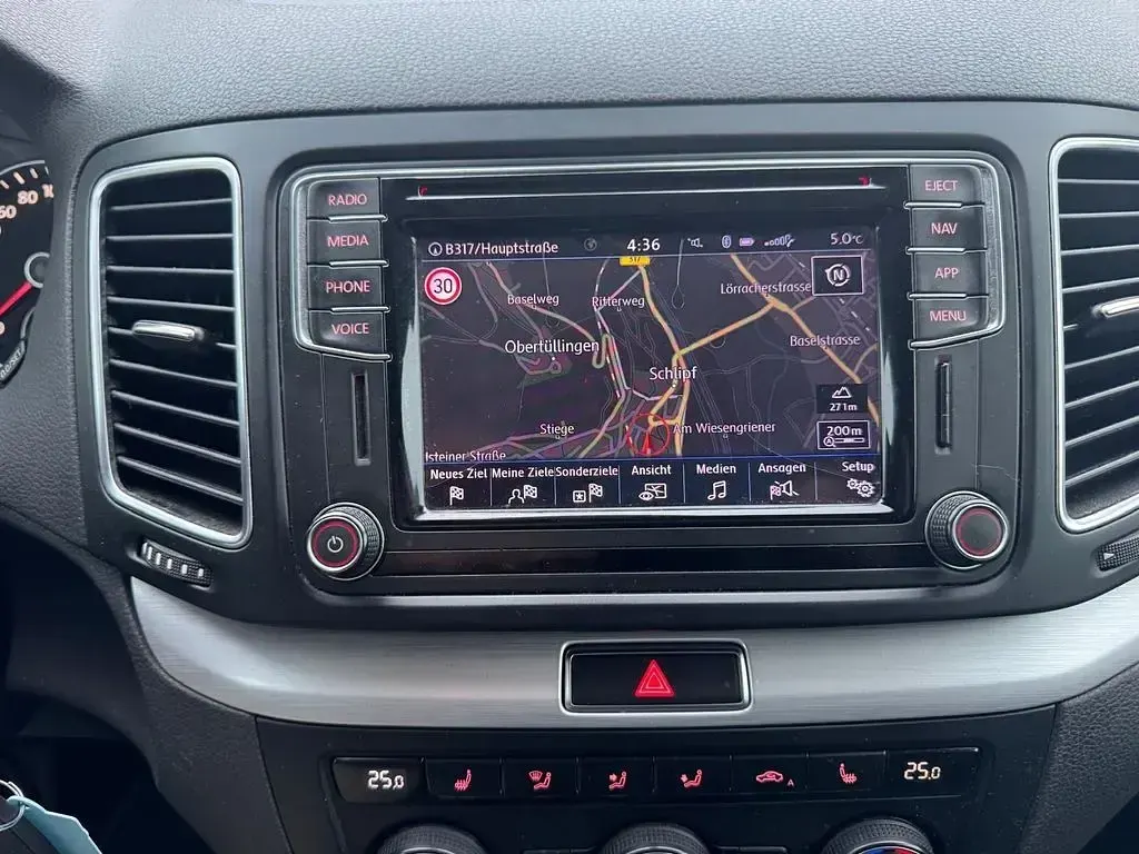Gebraucht VW Sharan Comfortline 150 PS (110 kW) 2019 Weiß Van / Kleinbus
