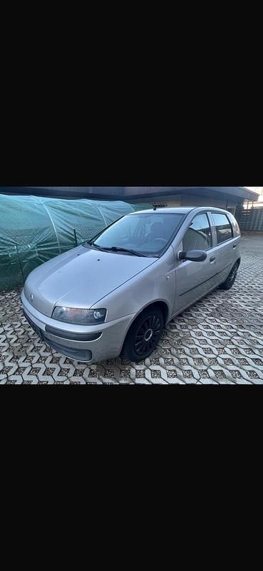 Grau Gebraucht 2003 Fiat Punto Kleinwagen | 1.600 € (Fairer Preis) - Bild 1/4
