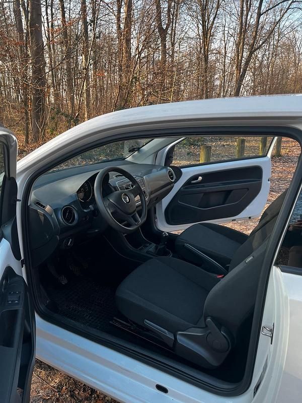 Gebraucht VW up! 60 PS (44 kW) 2018 Weiß Kleinwagen