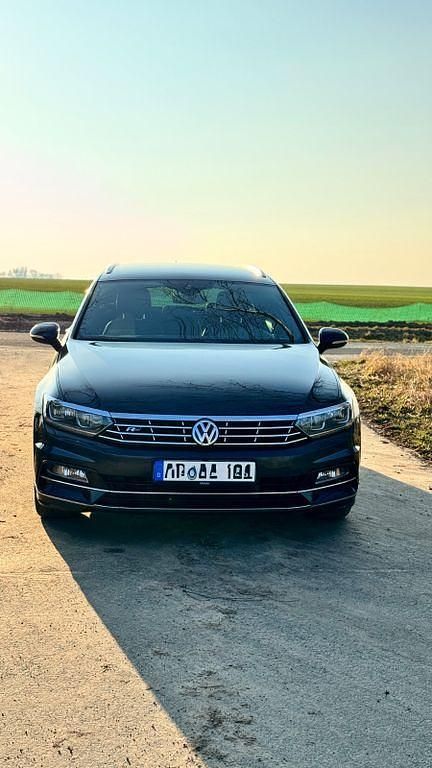 Gebraucht VW Passat Highline 150 PS (110 kW) 2019 Schwarz Kombi