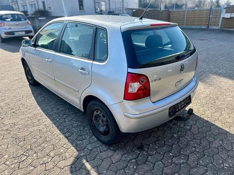 Gebraucht VW Polo 75 PS (55 kW) 2003 Silber Kleinwagen