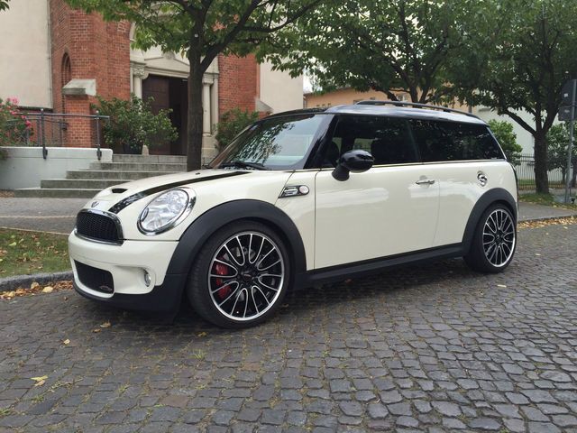 Weiß metallic Gebraucht 2009 Mini John Cooper Works Clubman Kombi | 7.700 € (Fairer Preis) - Bild 1/4