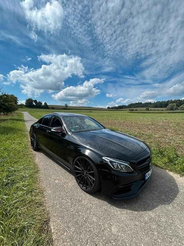 Gebraucht 2015 Mercedes C63 AMG AMG Edition 1 Limousine | 44.490 € (Fairer Preis) - Bild 1/4