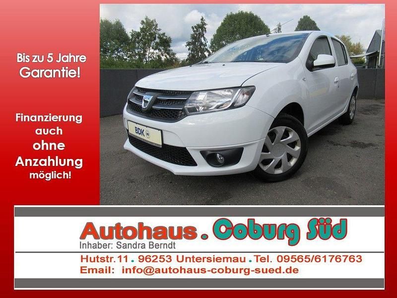 Weiß Gebraucht 2015 Dacia Sandero Lauréate Limousine | 5.480 € (Fairer Preis) - Bild 1/4