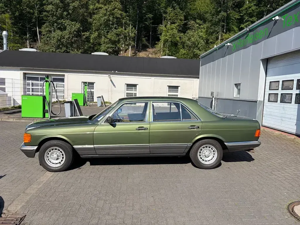 Gebraucht Mercedes 380 SE 204 PS (150 kW) 1984 Grün Limousine