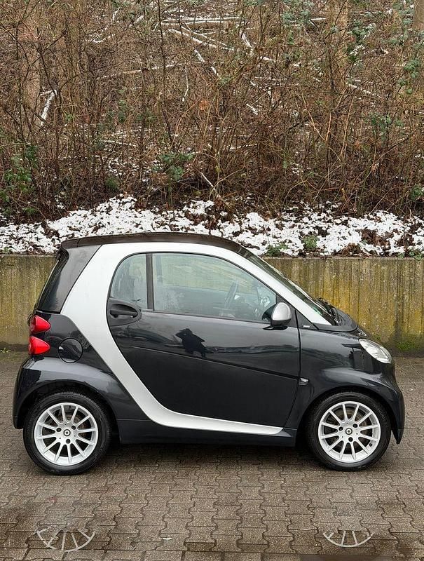 Gebraucht Smart ForTwo Coupé Passion 71 PS (52 kW) 2011 Schwarz Coupé