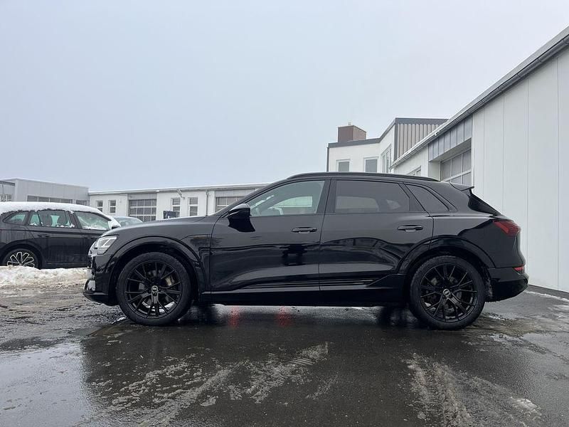 Gebraucht Audi e-tron Advanced Plus 300 kW (408 PS) 2022 Schwarz SUV